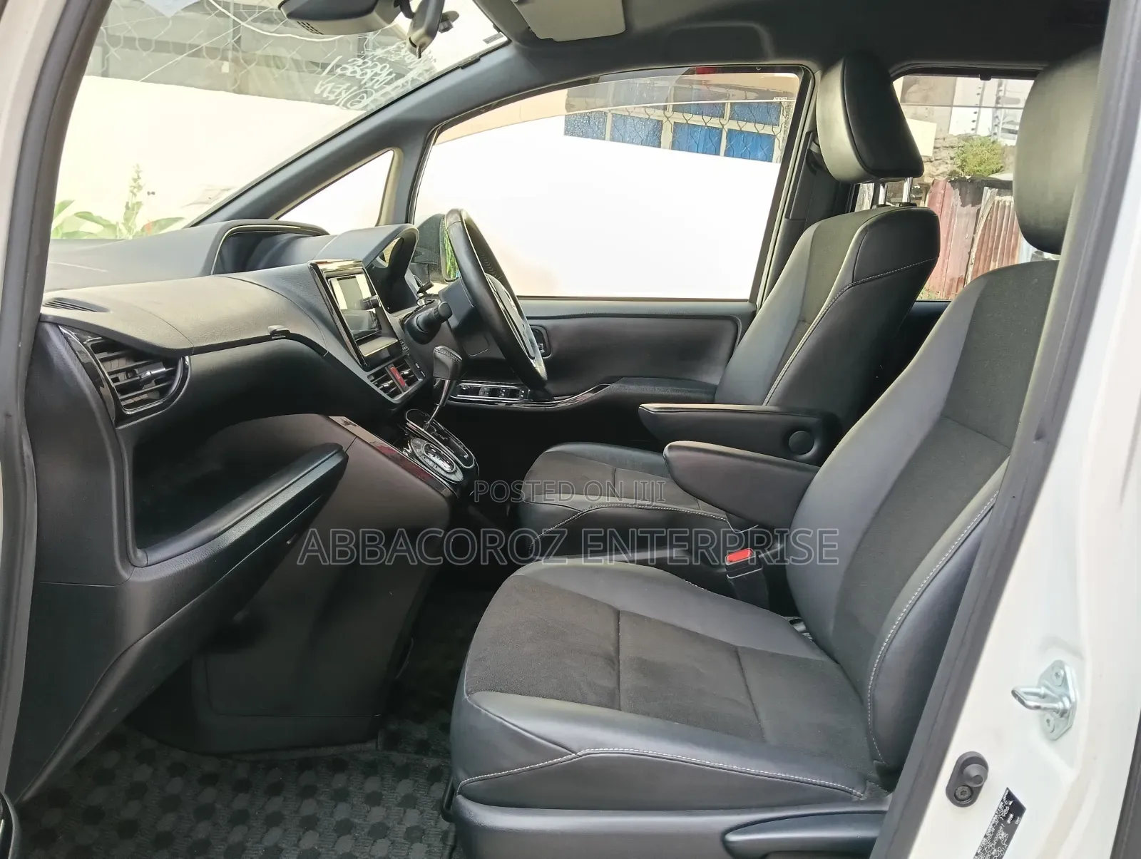 Toyota Noah 2019 Pearl