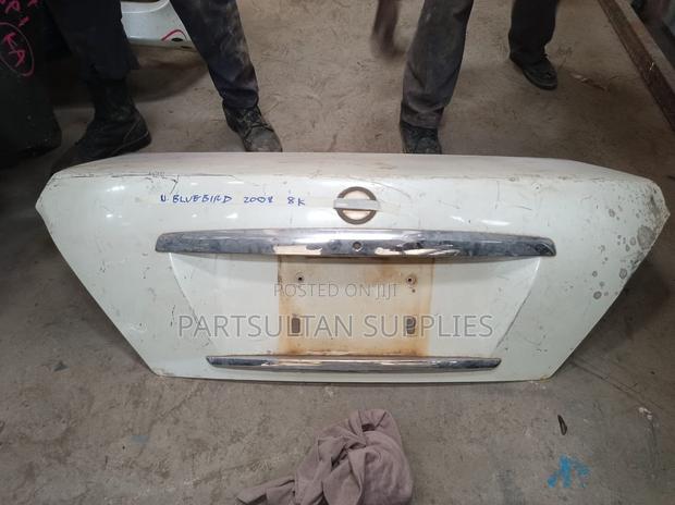Tailgate Nissan Bluebird 2008 - main view