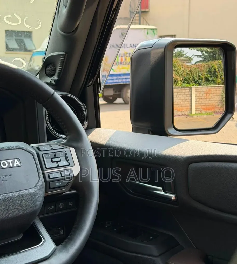 Toyota Land Cruiser LC250 2024 Black
