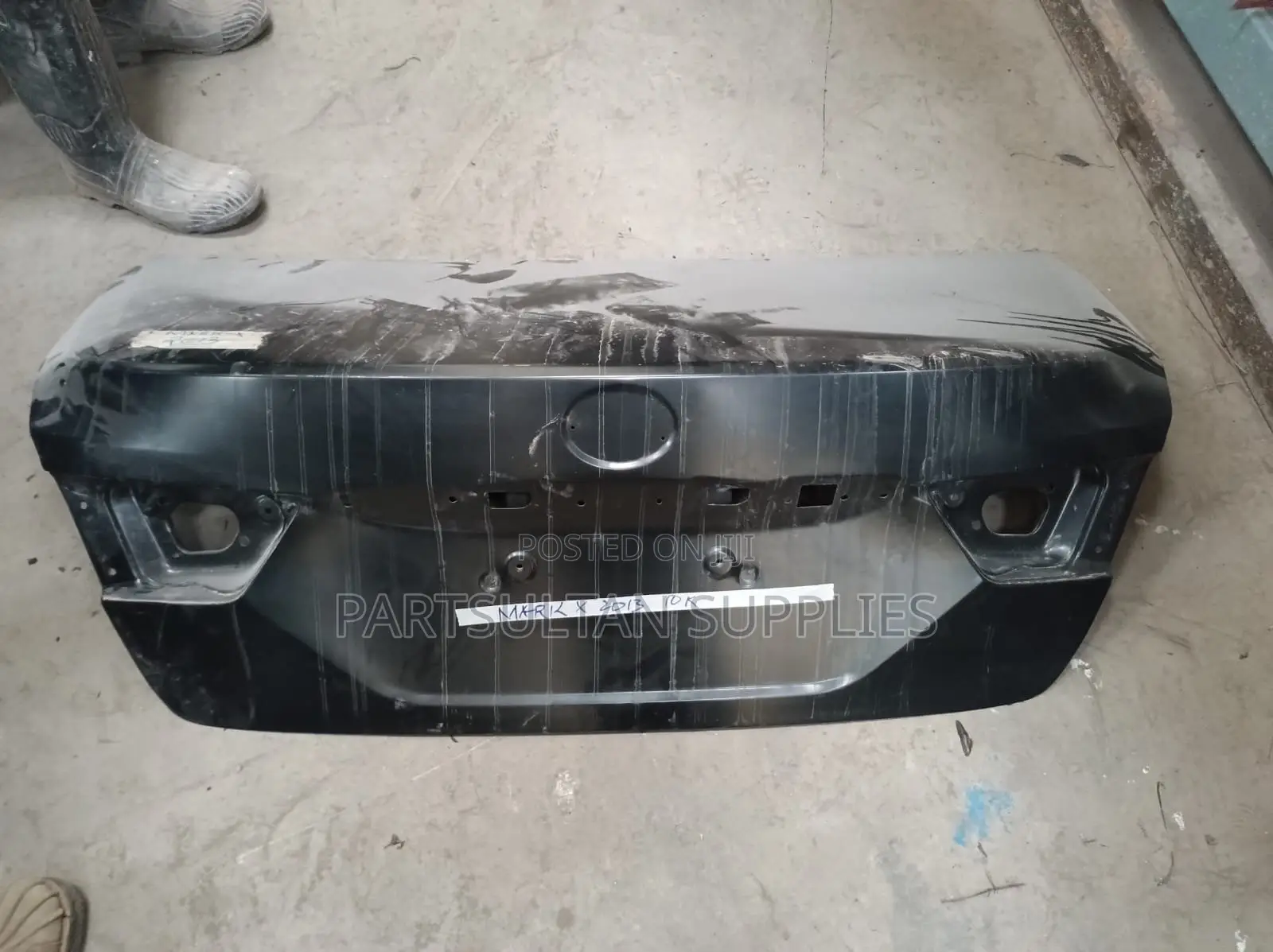 Tailgate Toyota Mark X 2013