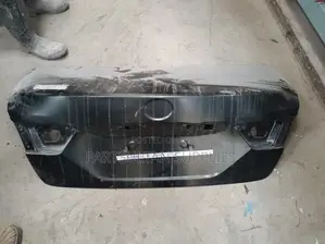 Tailgate Toyota Mark X 2013