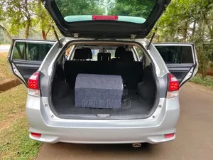 Toyota Corolla Fielder 2016
