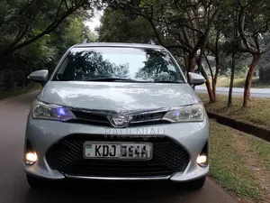 Toyota Corolla Fielder 2016