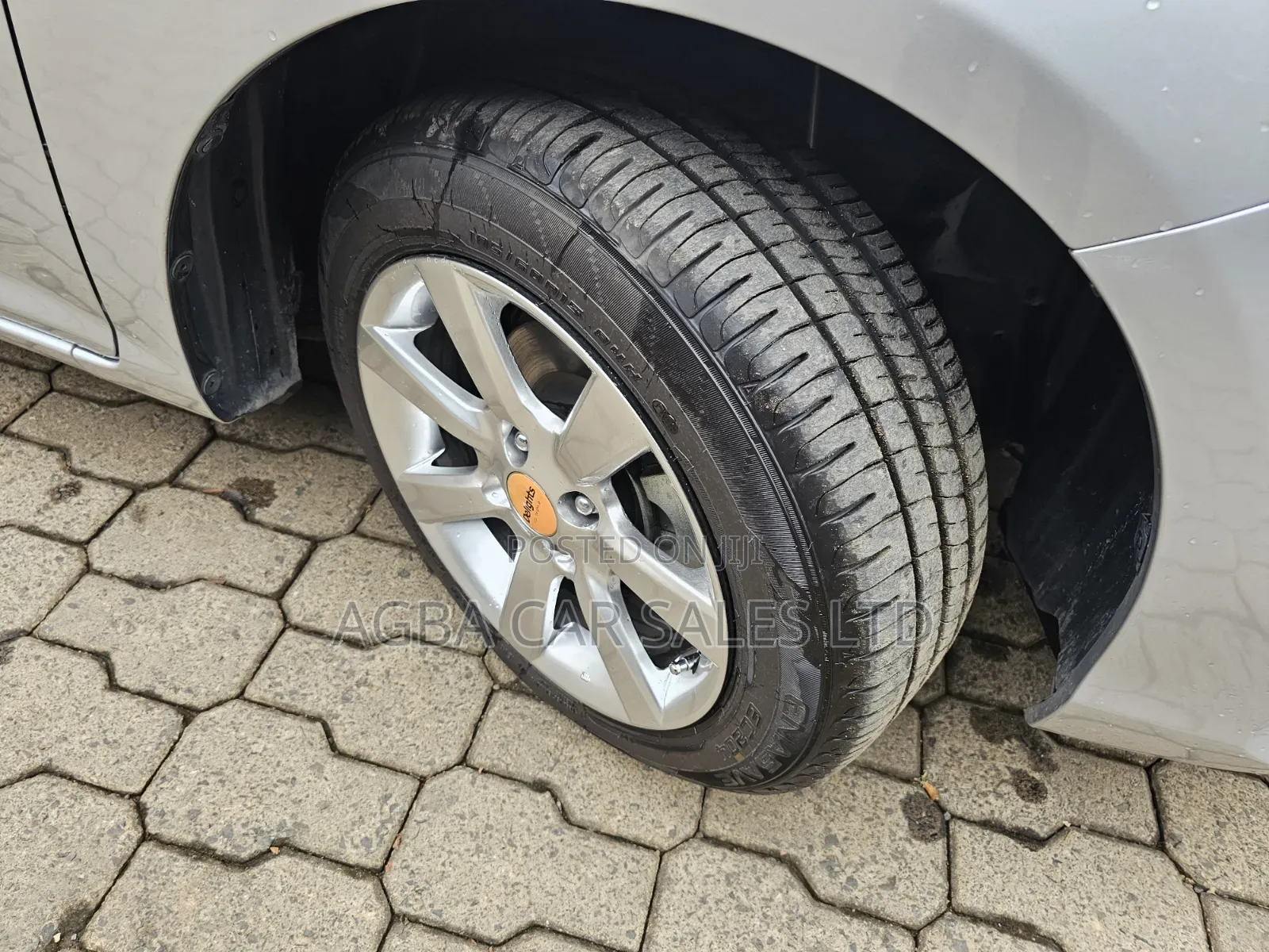 Toyota Corolla Fielder 2019 Silver