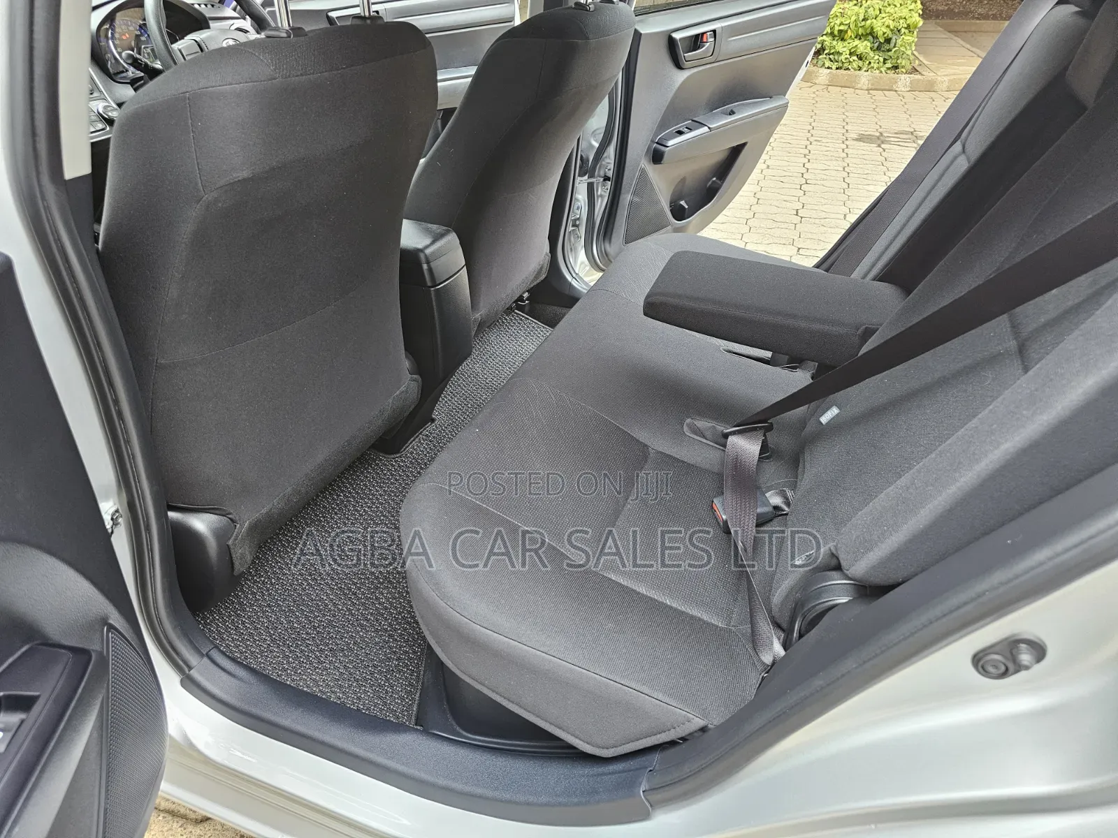 Toyota Corolla Fielder 2019 Silver