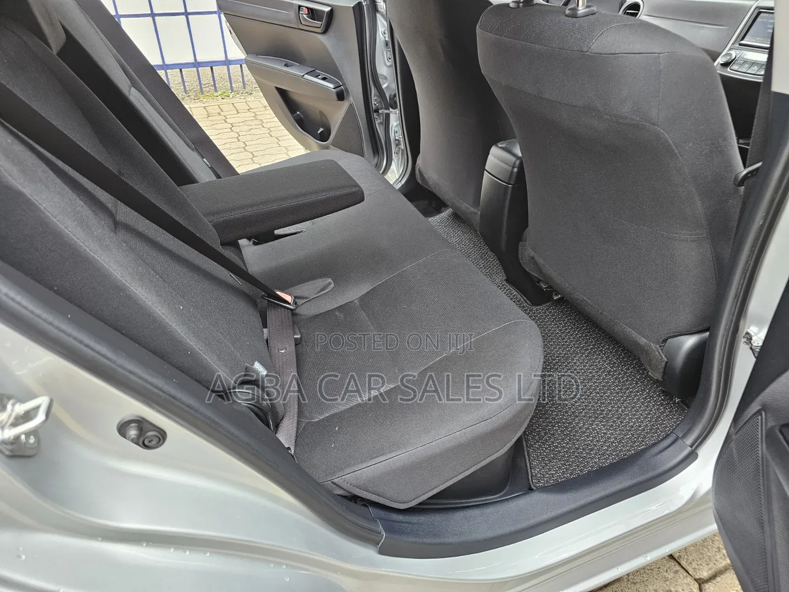 Toyota Corolla Fielder 2019 Silver