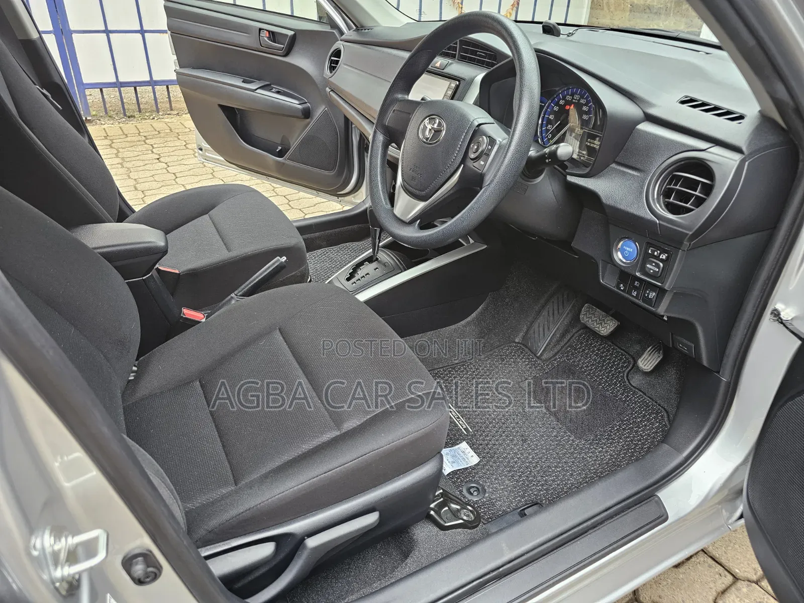 Toyota Corolla Fielder 2019 Silver