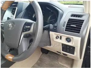 Toyota Land Cruiser Prado 2023 Black
