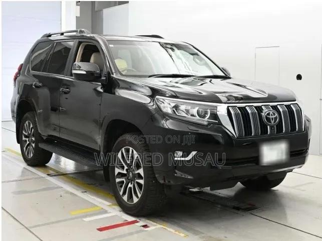 Toyota Land Cruiser Prado 2023 Black
