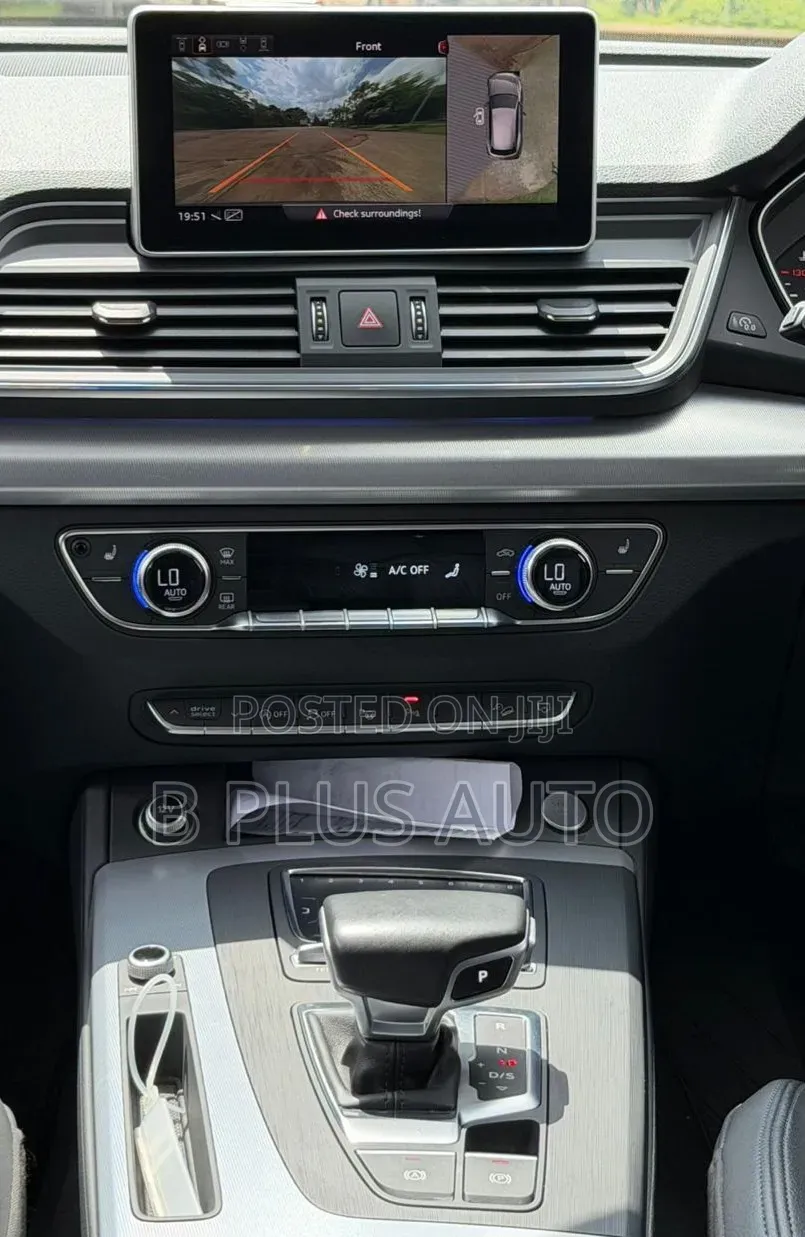 Audi Q5 2.0T Premium AWD quattro 2019 Black