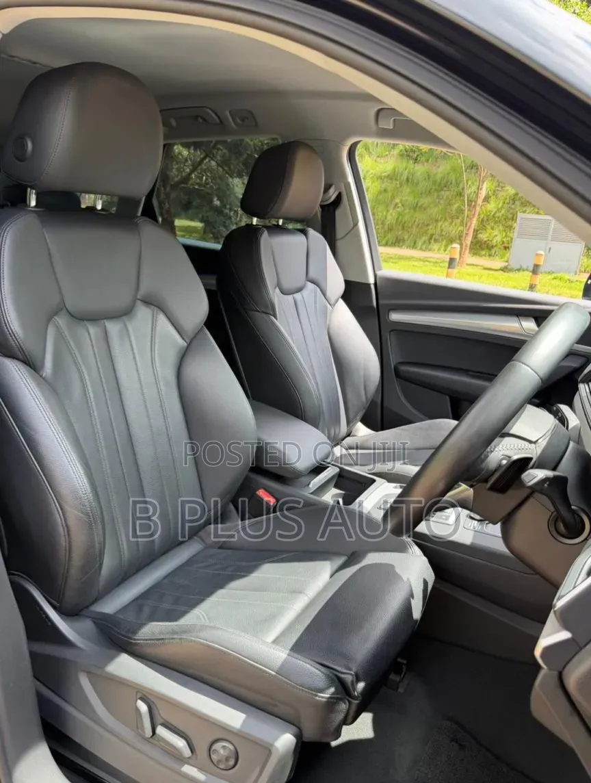 Audi Q5 2.0T Premium AWD quattro 2019 Black