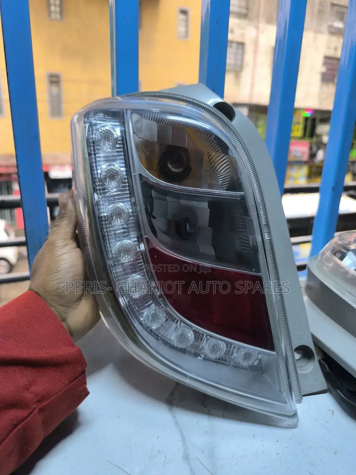 Daihatsu Mira Clear Taillight