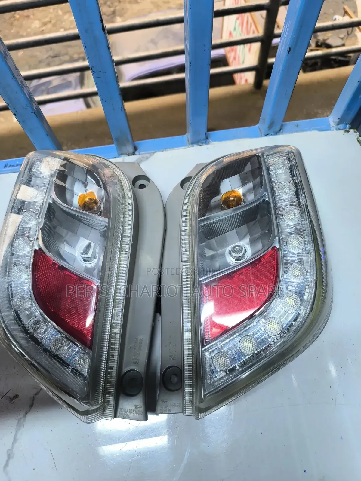 Daihatsu Mira Clear Taillight