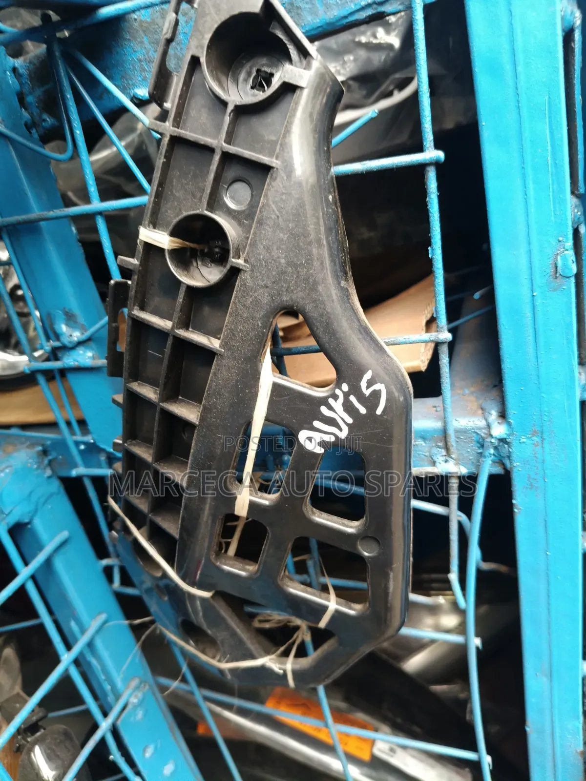 Bumper Slide Auris ,2016 Model