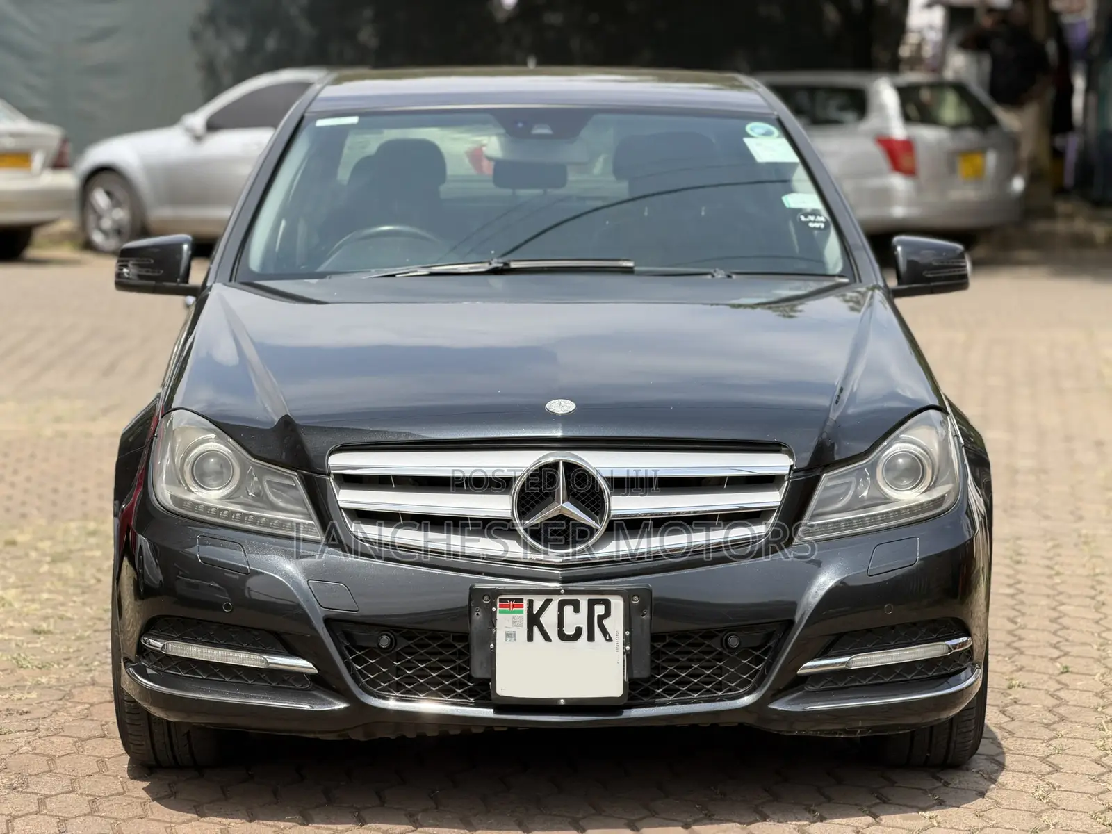 Mercedes-Benz C200 2011 Gray