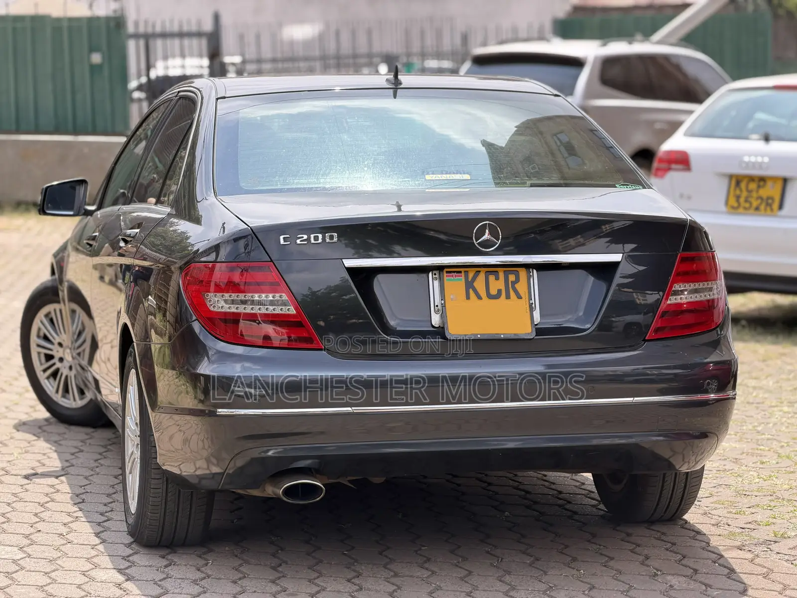 Mercedes-Benz C200 2011 Gray