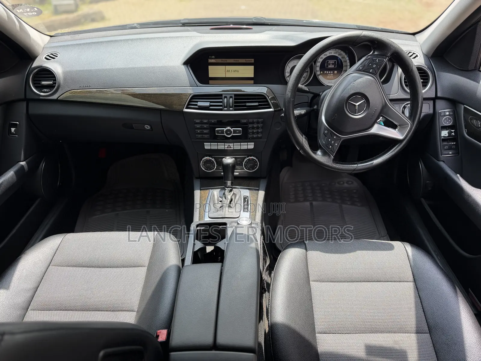 Mercedes-Benz C200 2011 Gray