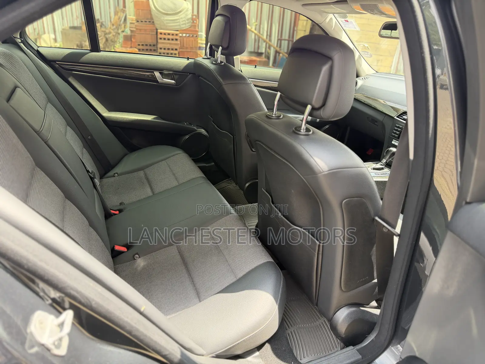 Mercedes-Benz C200 2011 Gray