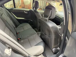 Mercedes-Benz C200 2011 Gray