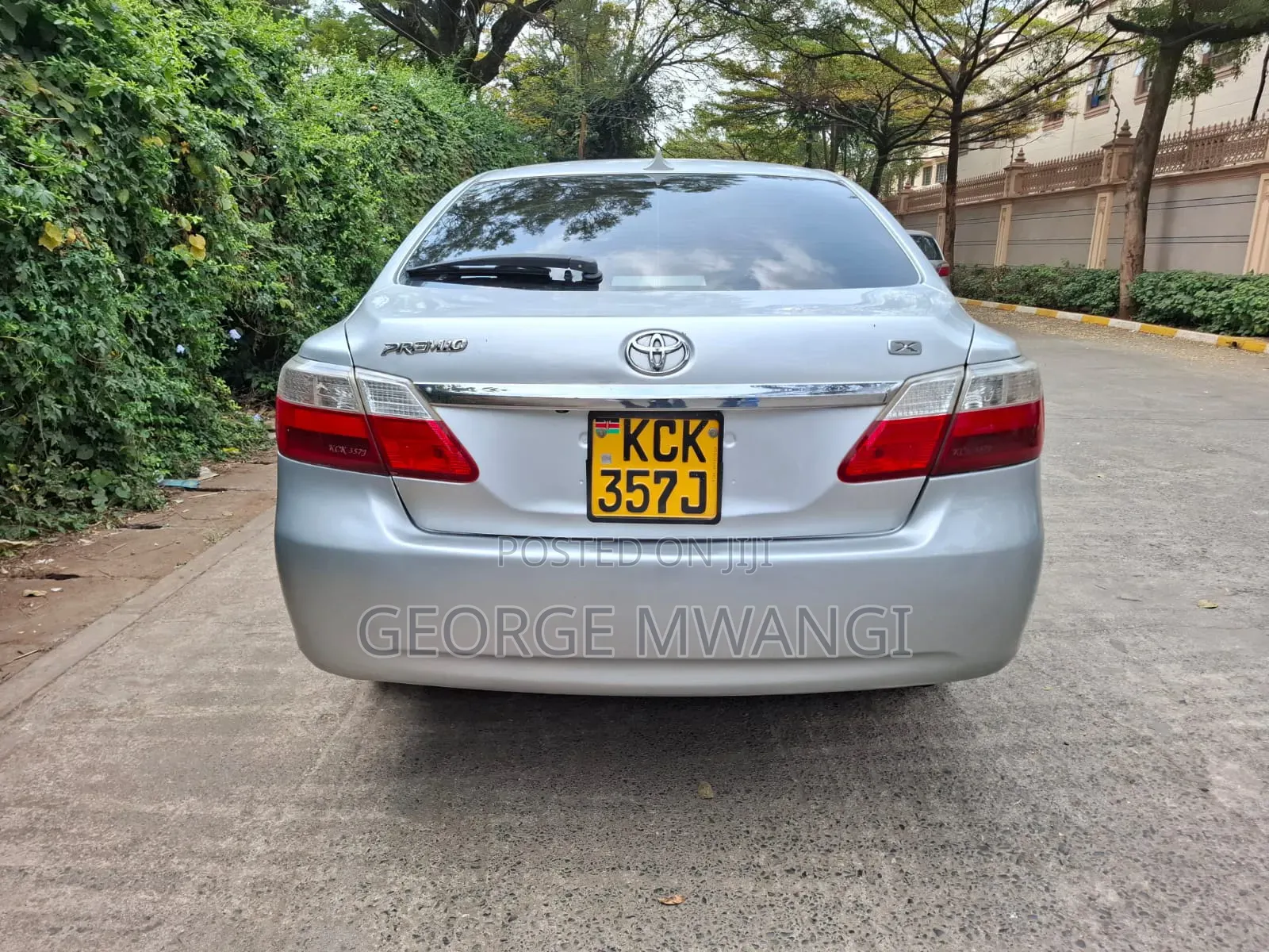 Toyota Premio 2010 Silver