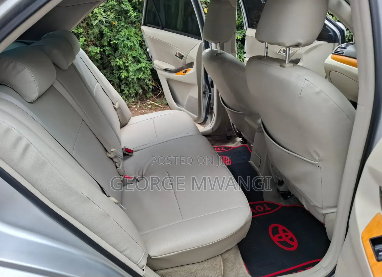 Toyota Premio 2010 Silver