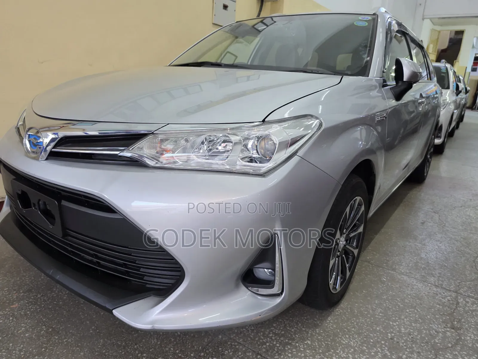 Toyota Corolla Fielder 2019 Silver