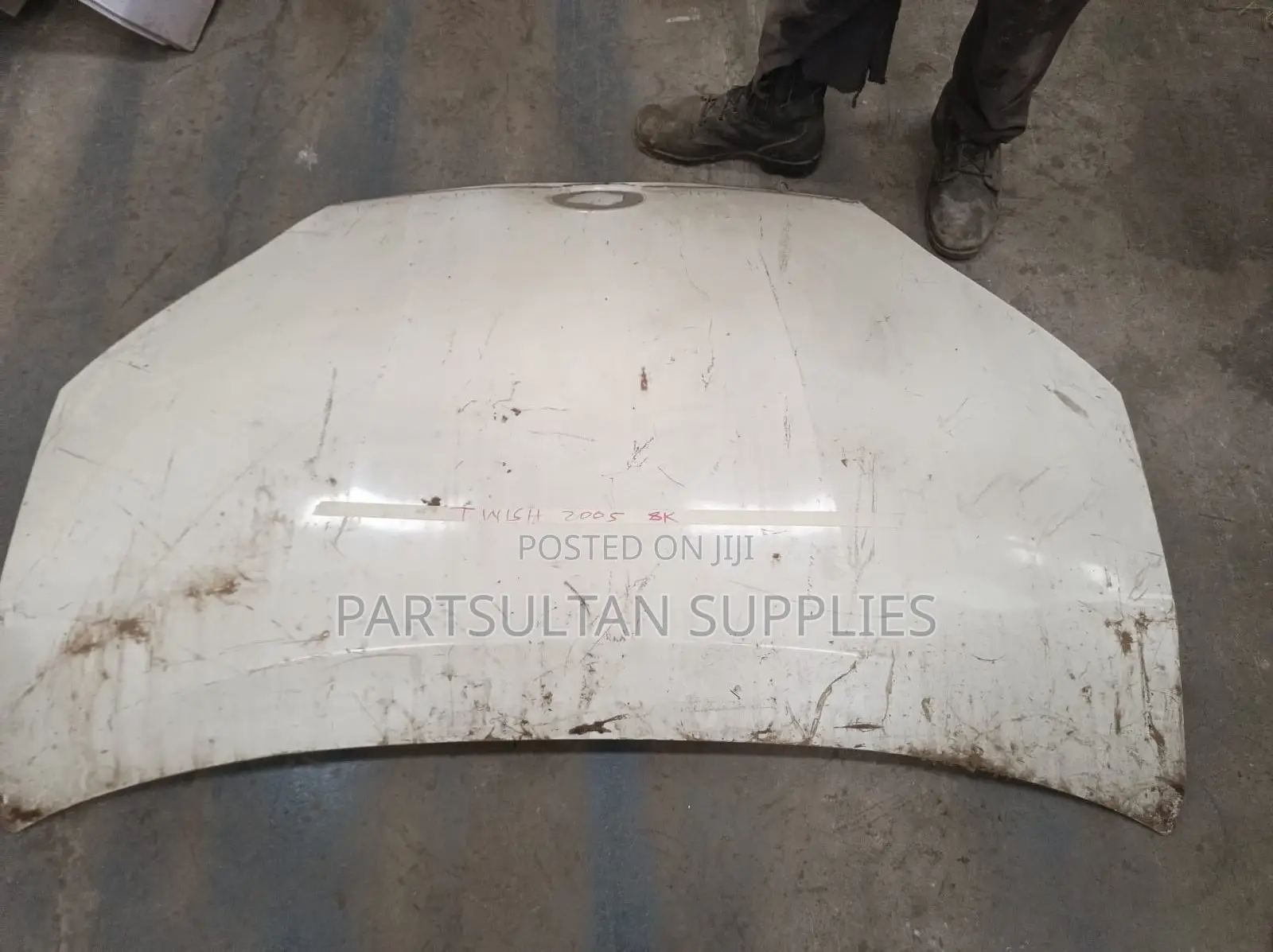 Bonnet Toyota Wish 2005