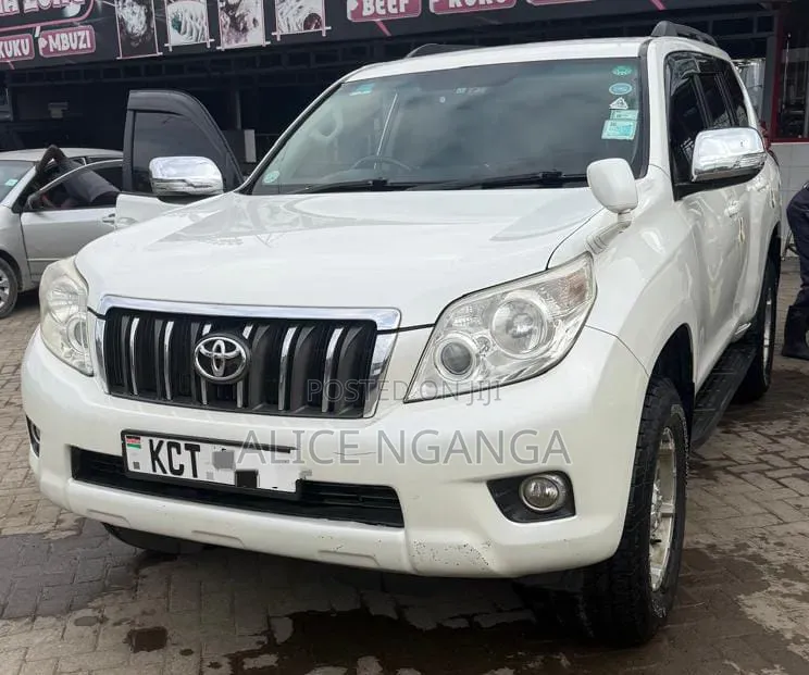Toyota Land Cruiser Prado 2012 White