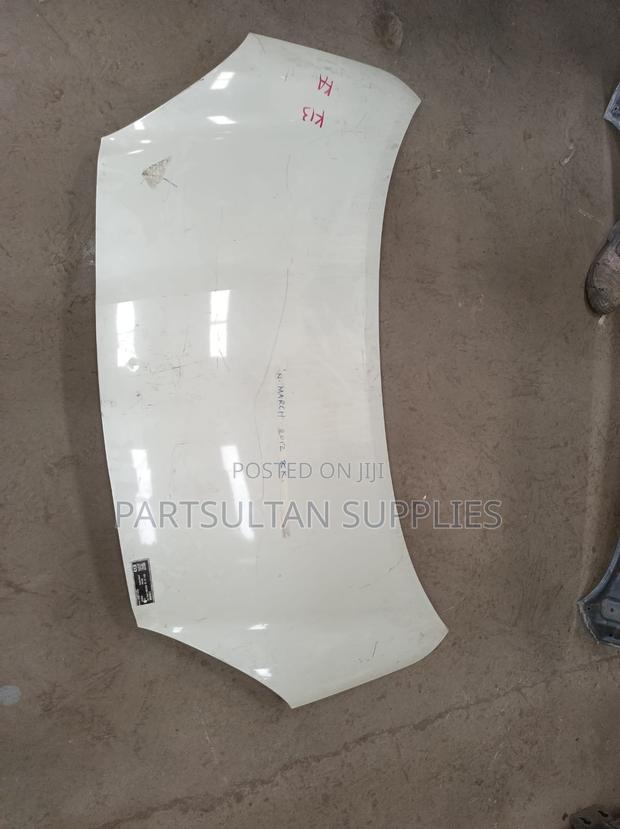Bonnet Nissan March 2012