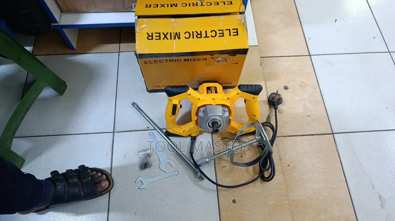 DeWalt Electric Paint Mixer/Quality DeWalt Paint Mixer