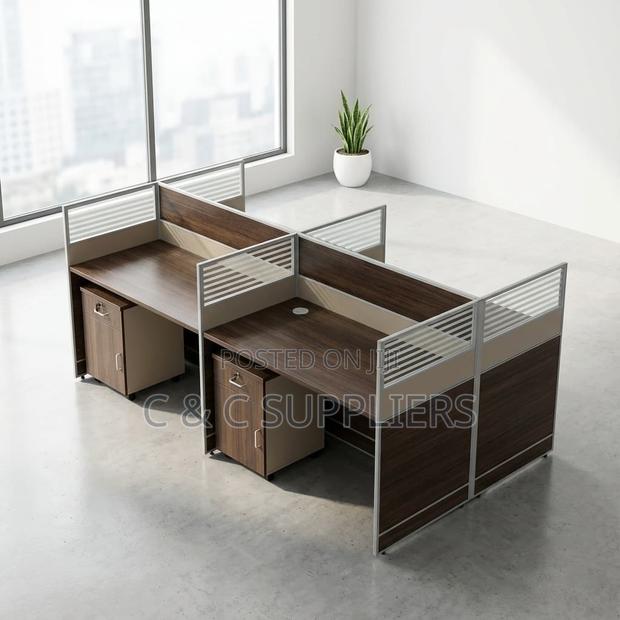 Modern 4-Person Modular Workstation - thumbnail 3