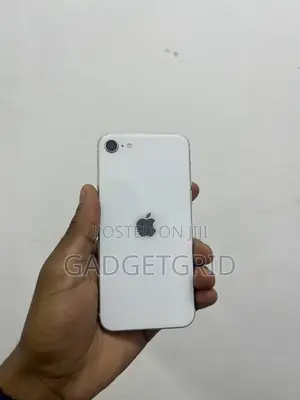 Apple iPhone SE (2022) 128 GB White
