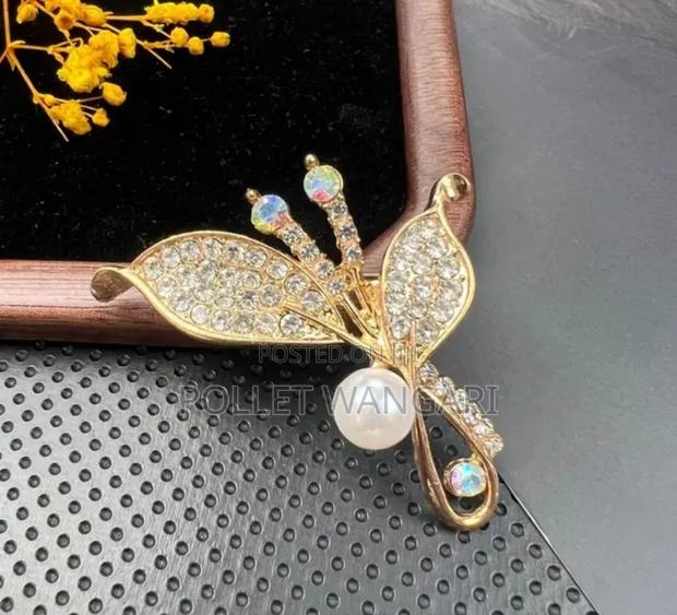 Cute Brooches - thumbnail 10