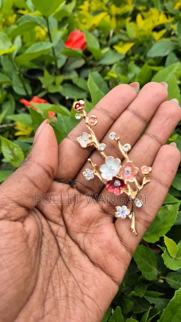 Cute Brooches - thumbnail 14