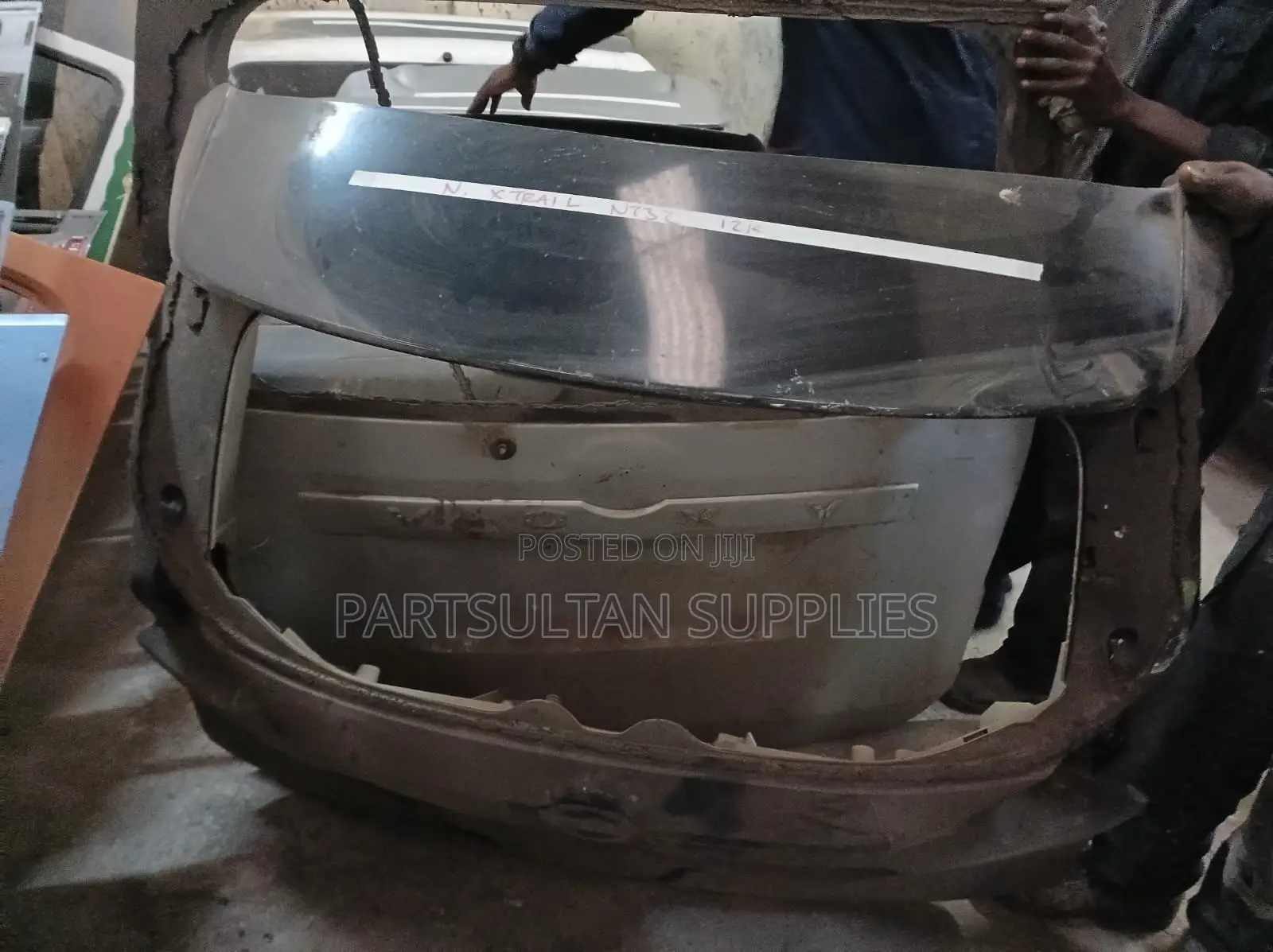 Tailgate Nissan X-Trail Nt32