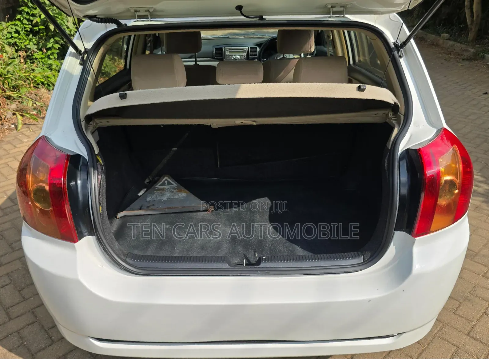 Toyota Corolla RunX 2006 White