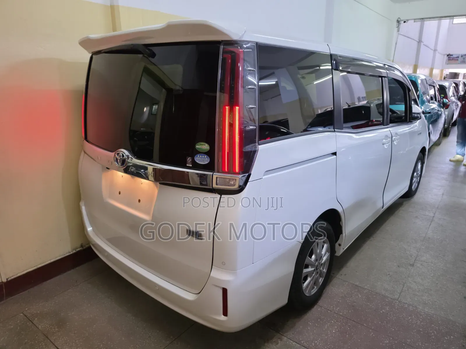 Toyota Noah 2019 White
