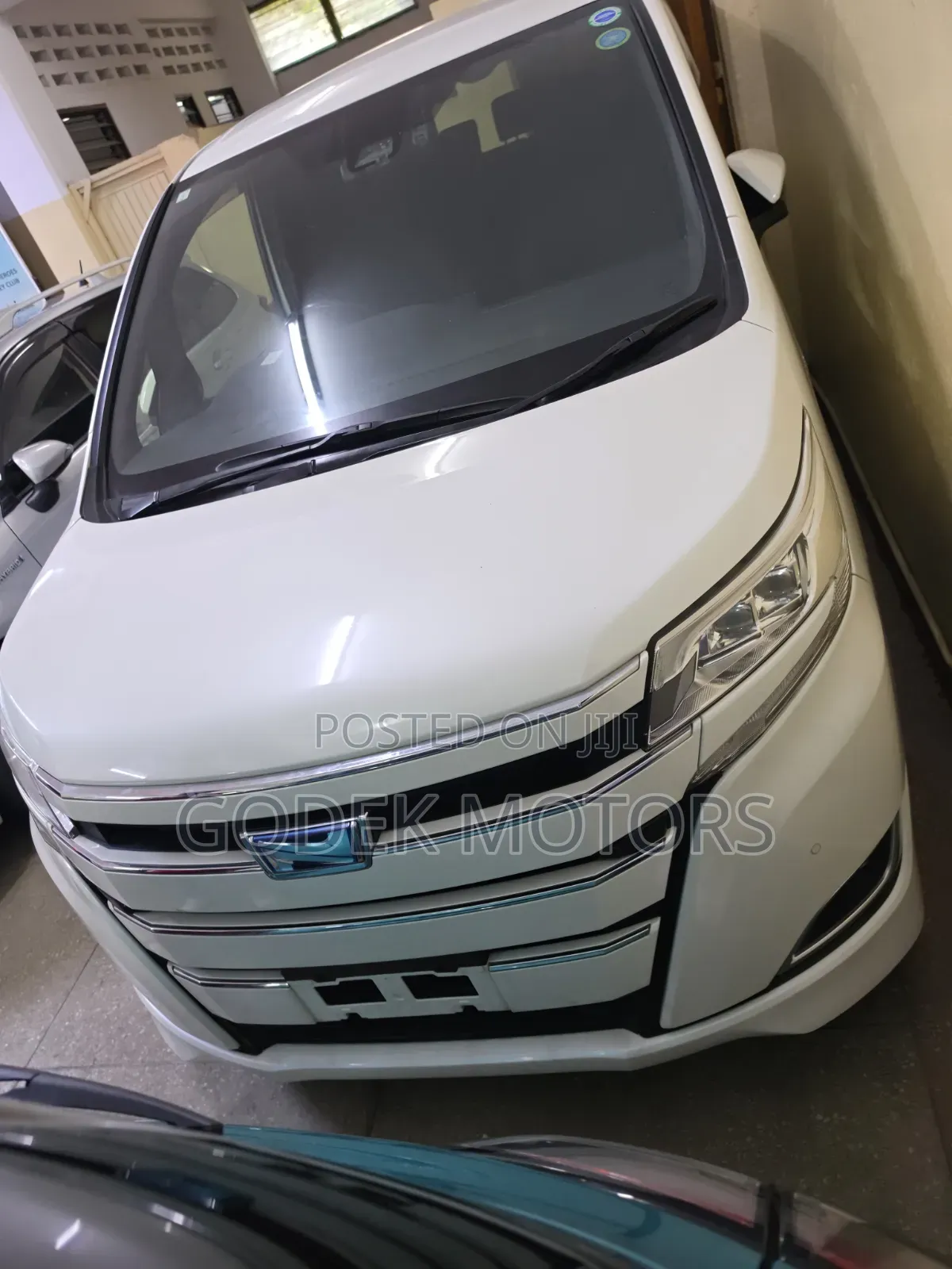 Toyota Noah 2019 White