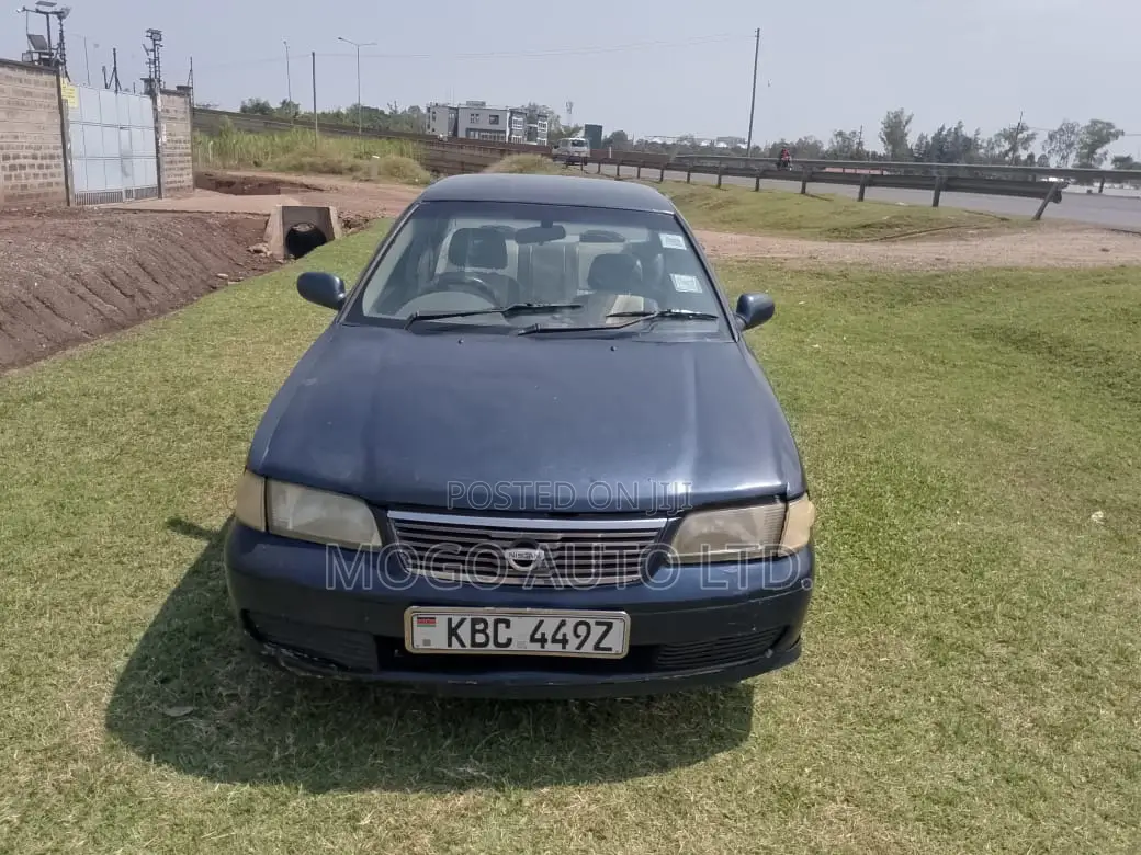 Nissan Sunny 2001 Blue