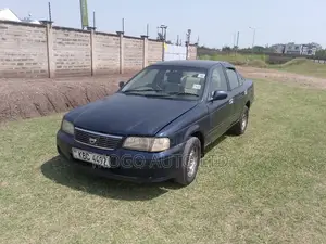 Nissan Sunny 2001 Blue