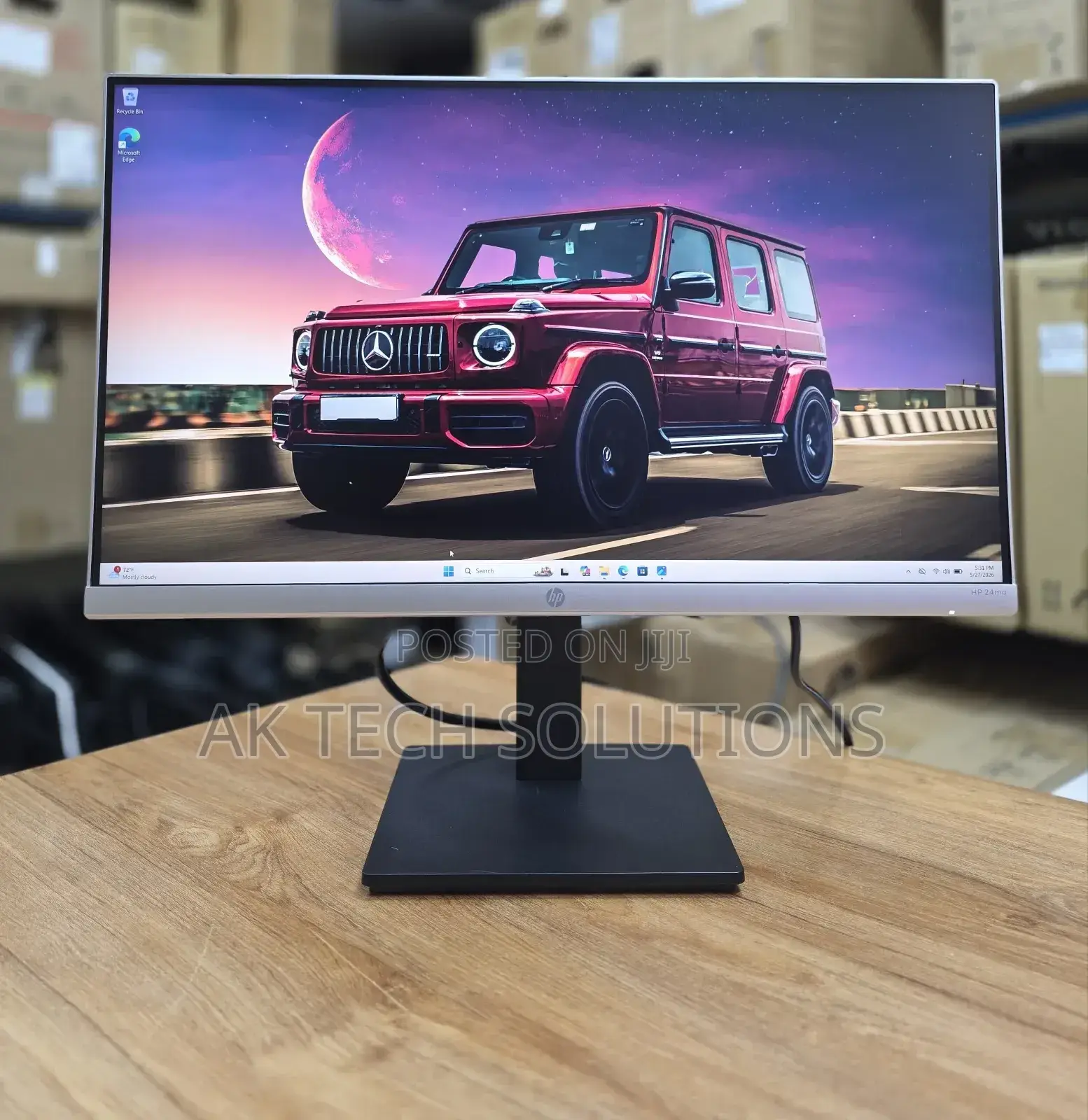 Model:HP 24MQ
Size:24 Inch 
Resolution:Qhd (2560*1440)