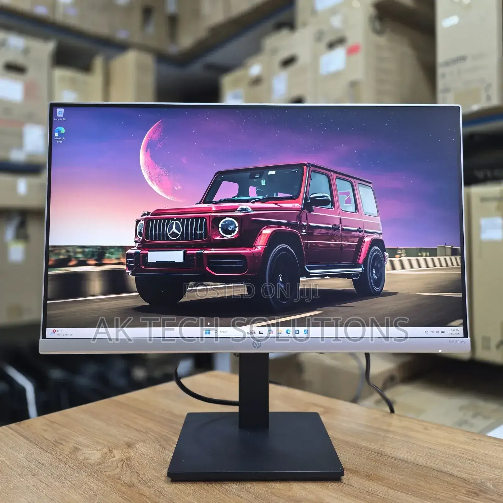 Model:HP 24MQ
Size:24 Inch 
Resolution:Qhd (2560*1440)