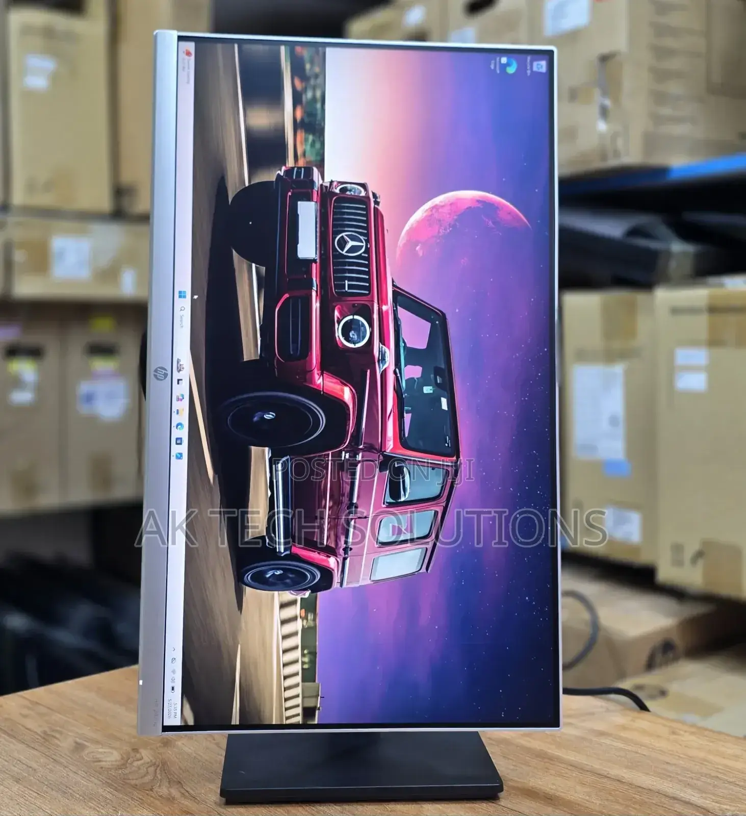 Model:HP 24MQ
Size:24 Inch 
Resolution:Qhd (2560*1440)