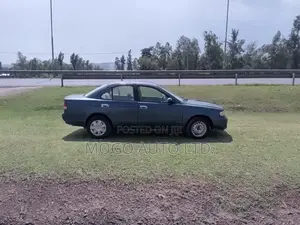 Nissan Sunny 2001 Blue