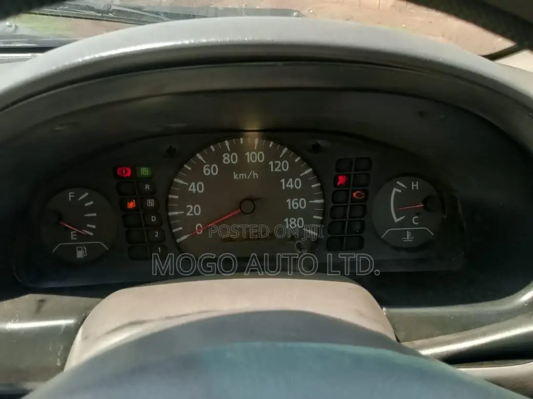 Nissan Sunny 2001 Blue