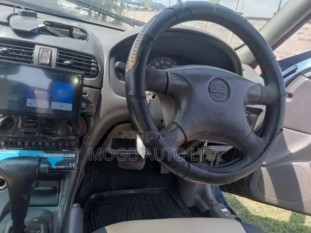 Nissan Sunny 2001 Blue