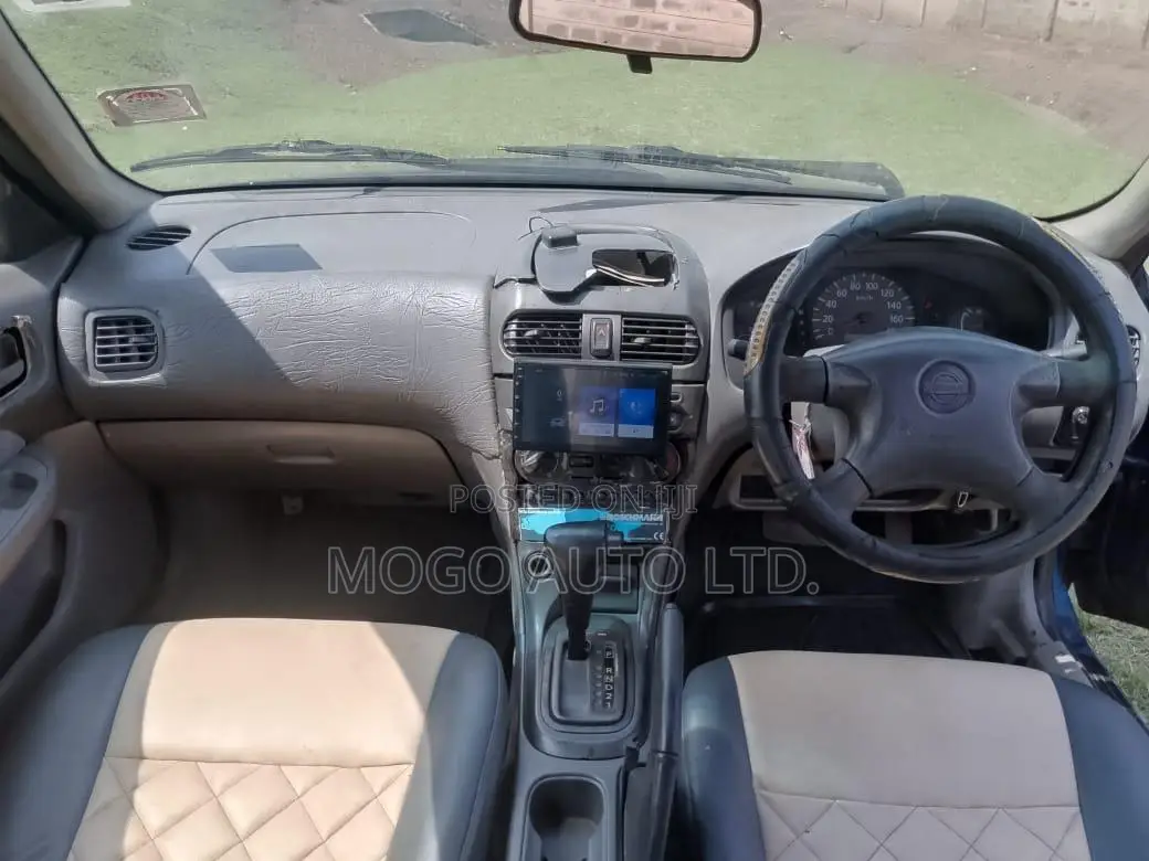 Nissan Sunny 2001 Blue