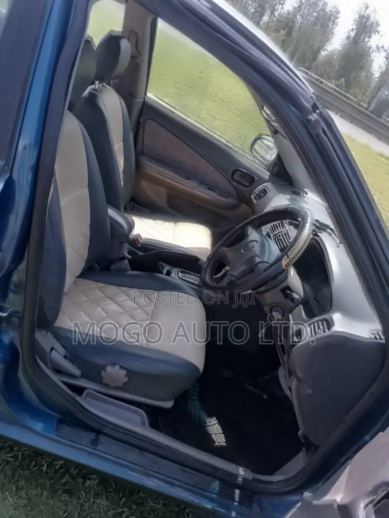 Nissan Sunny 2001 Blue