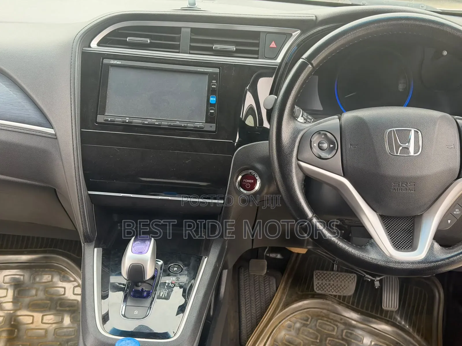 Honda Fit Shuttle 1.5 Hybrid 2WD 2016 Silver