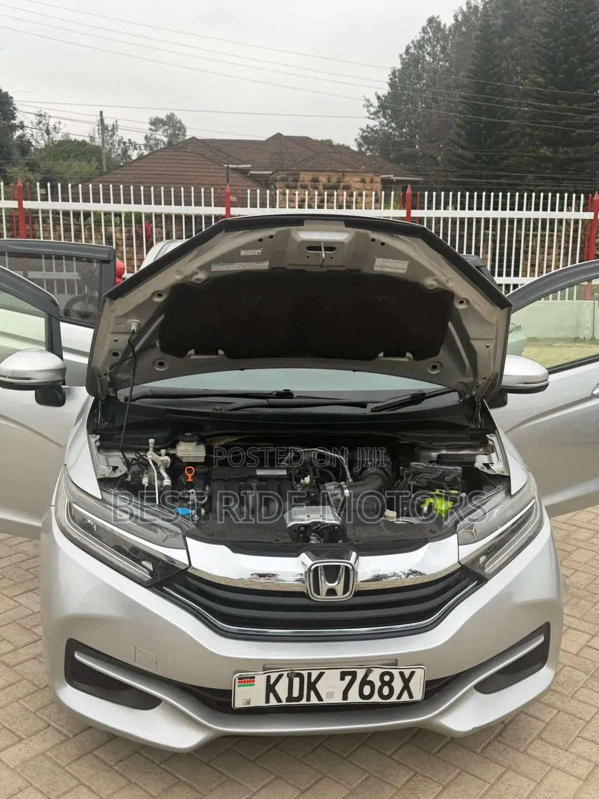Honda Fit Shuttle 1.5 Hybrid 2WD 2016 Silver